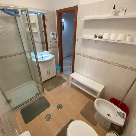 Apartmán Bedroompompei With Free Parking