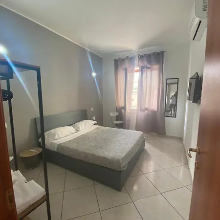 Bedroompompei With Free Parking *